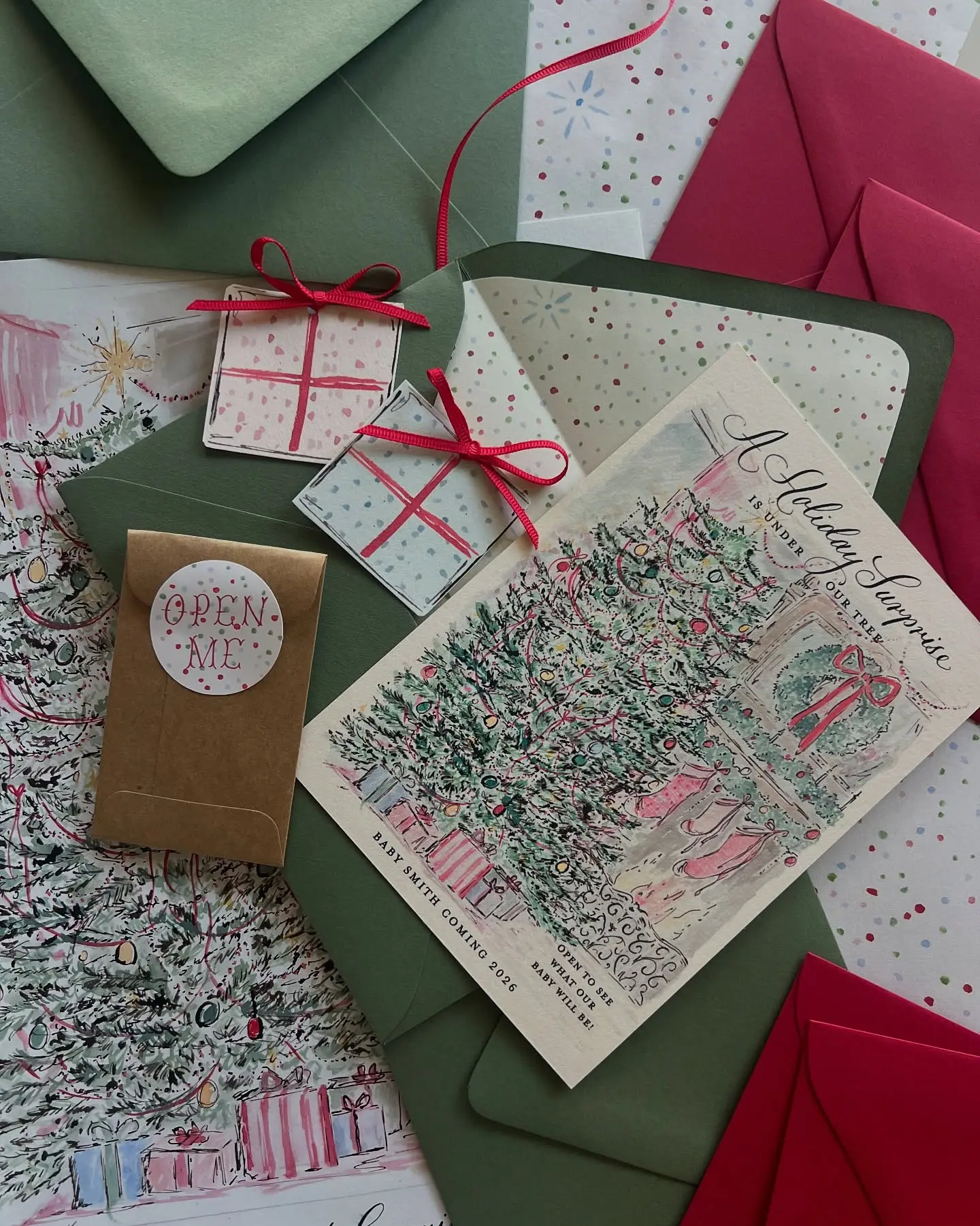 Cartes de vœux et paquets cadeaux illustrés à la main